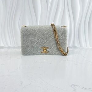 CHANEL Shearling CC Chain Flap Bag Grey Gold Hardware